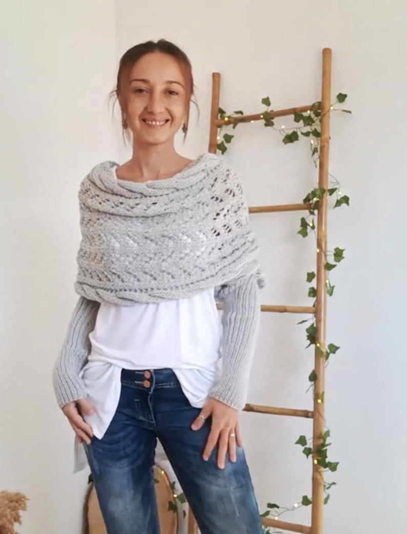 Nomine™ | Knitted Scarf With Sleeves