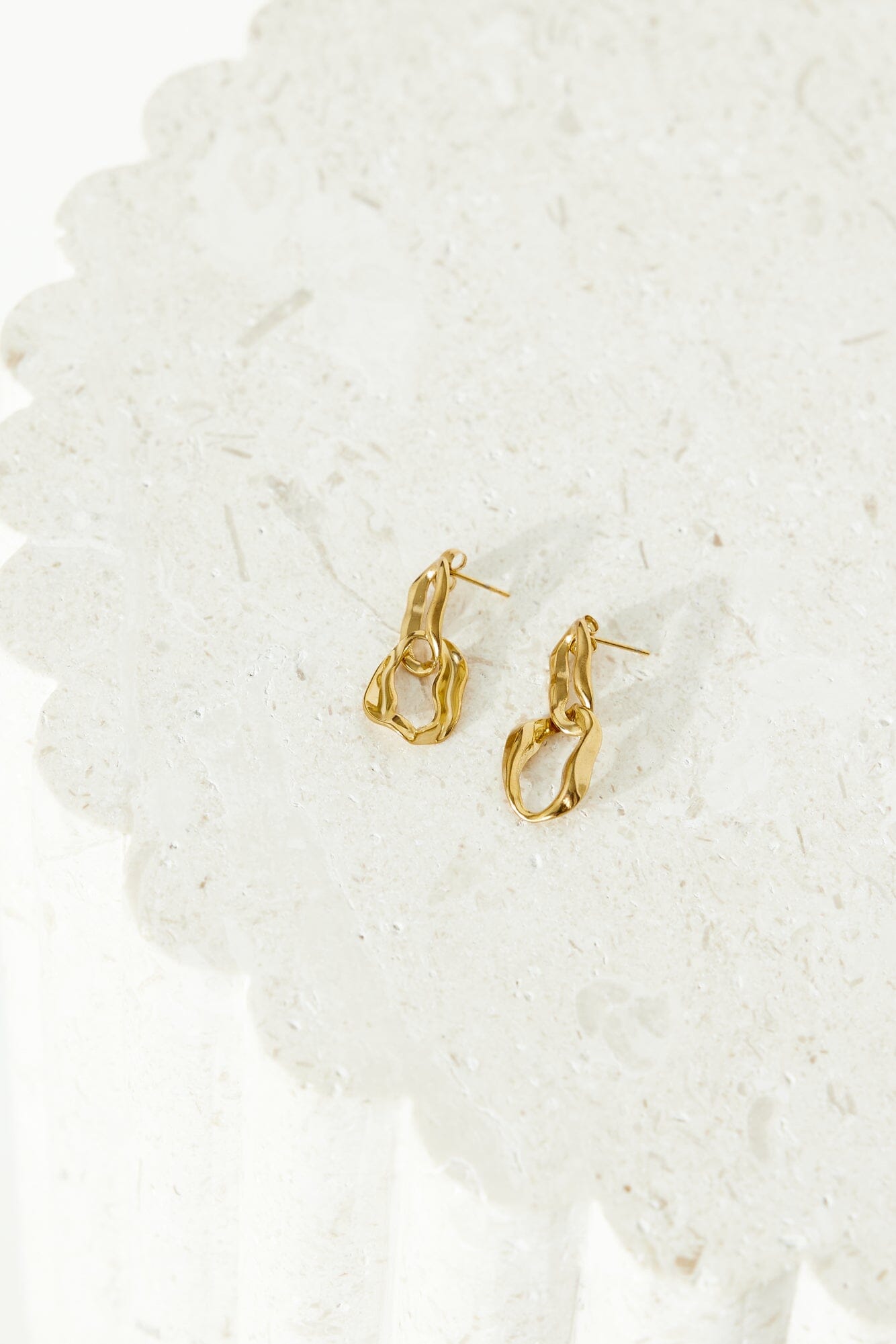 Amy™ | 18k Gold Plated Everyone Wants Earrings Gold