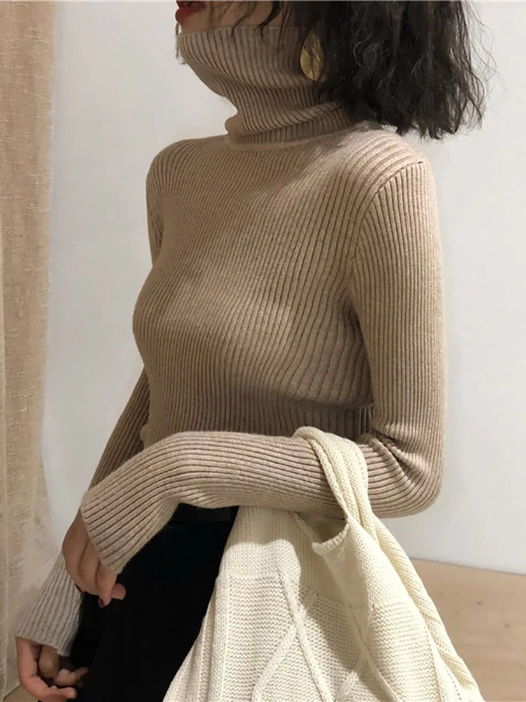 Macy™ | Cozy Turtleneck Sweater