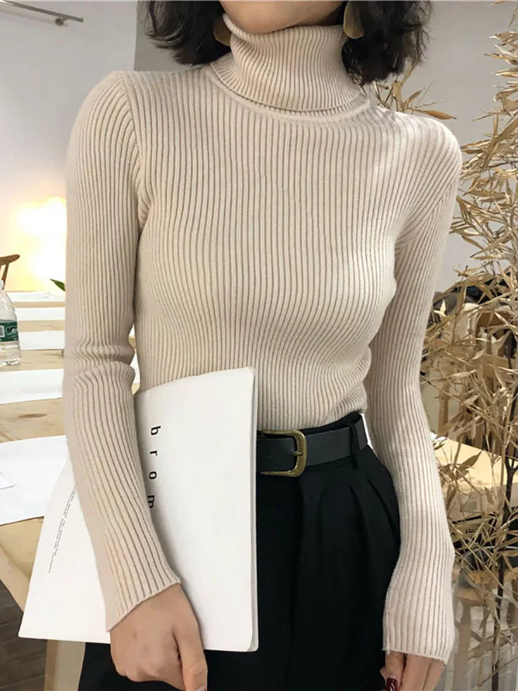 Macy™ | Cozy Turtleneck Sweater