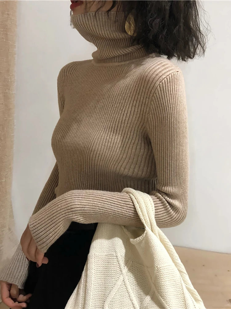 Macy™ | Cozy Turtleneck Sweater