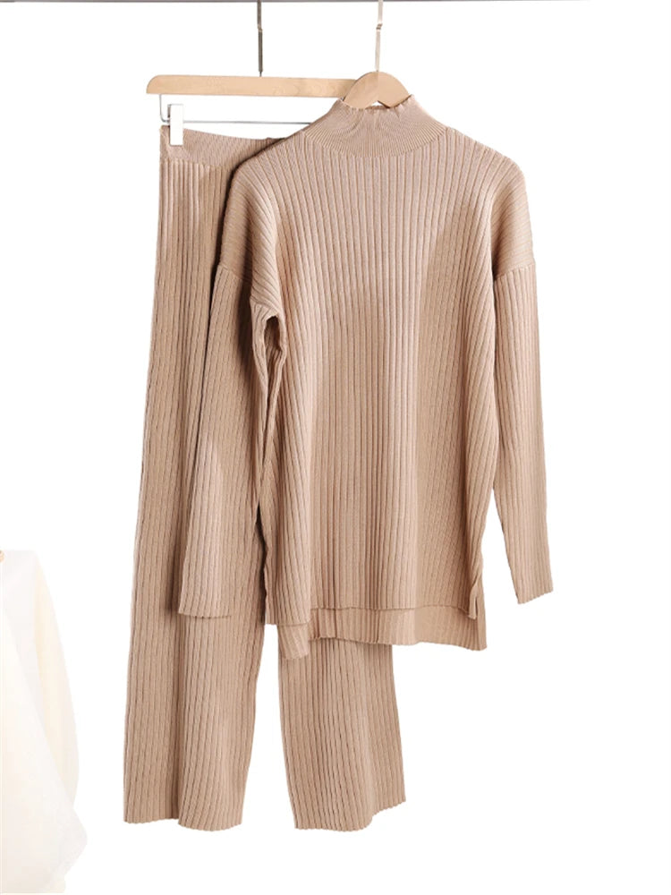 Macy™ | Elegant Turtleneck Pullover & Pants Set