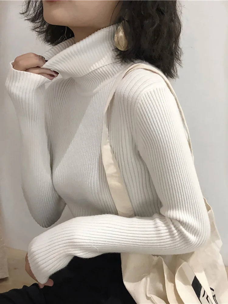 Macy™ | Cozy Turtleneck Sweater