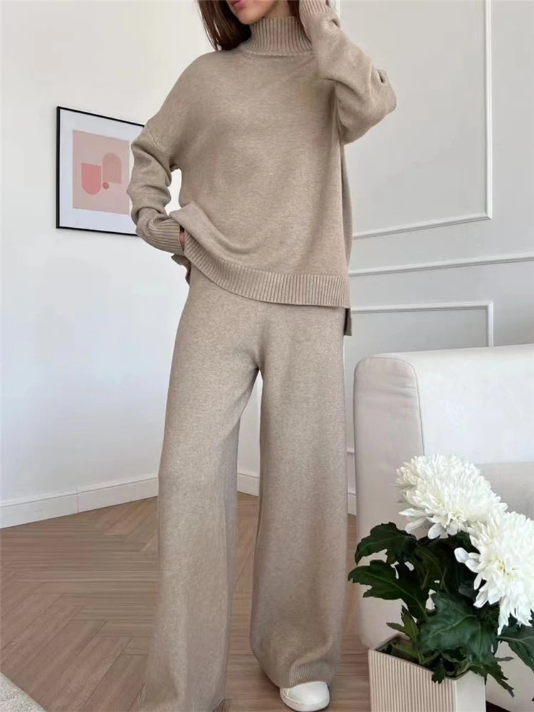 Macy™ | Elegant Turtleneck Pullover & Pants Set