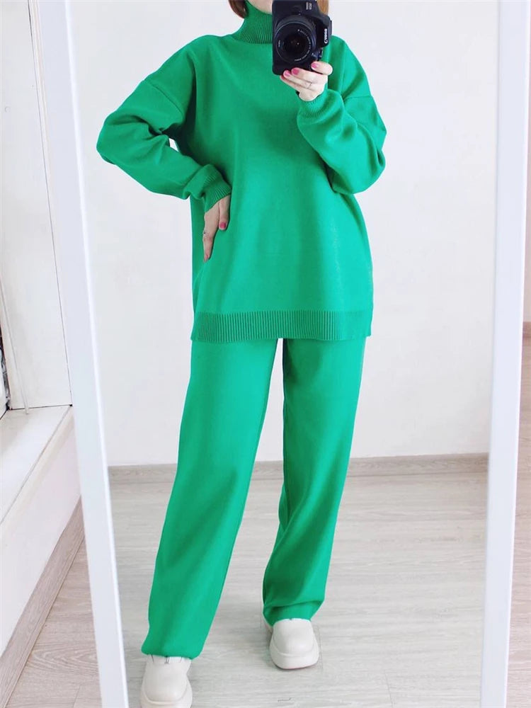 Macy™ | Elegant Turtleneck Pullover & Pants Set