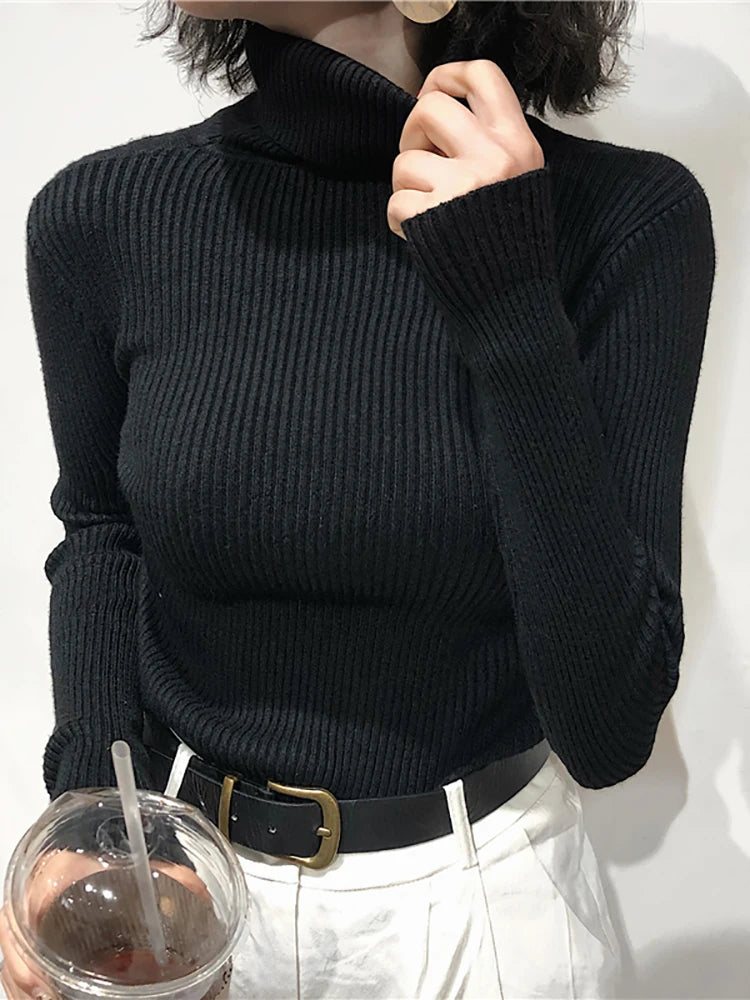 Macy™ | Cozy Turtleneck Sweater