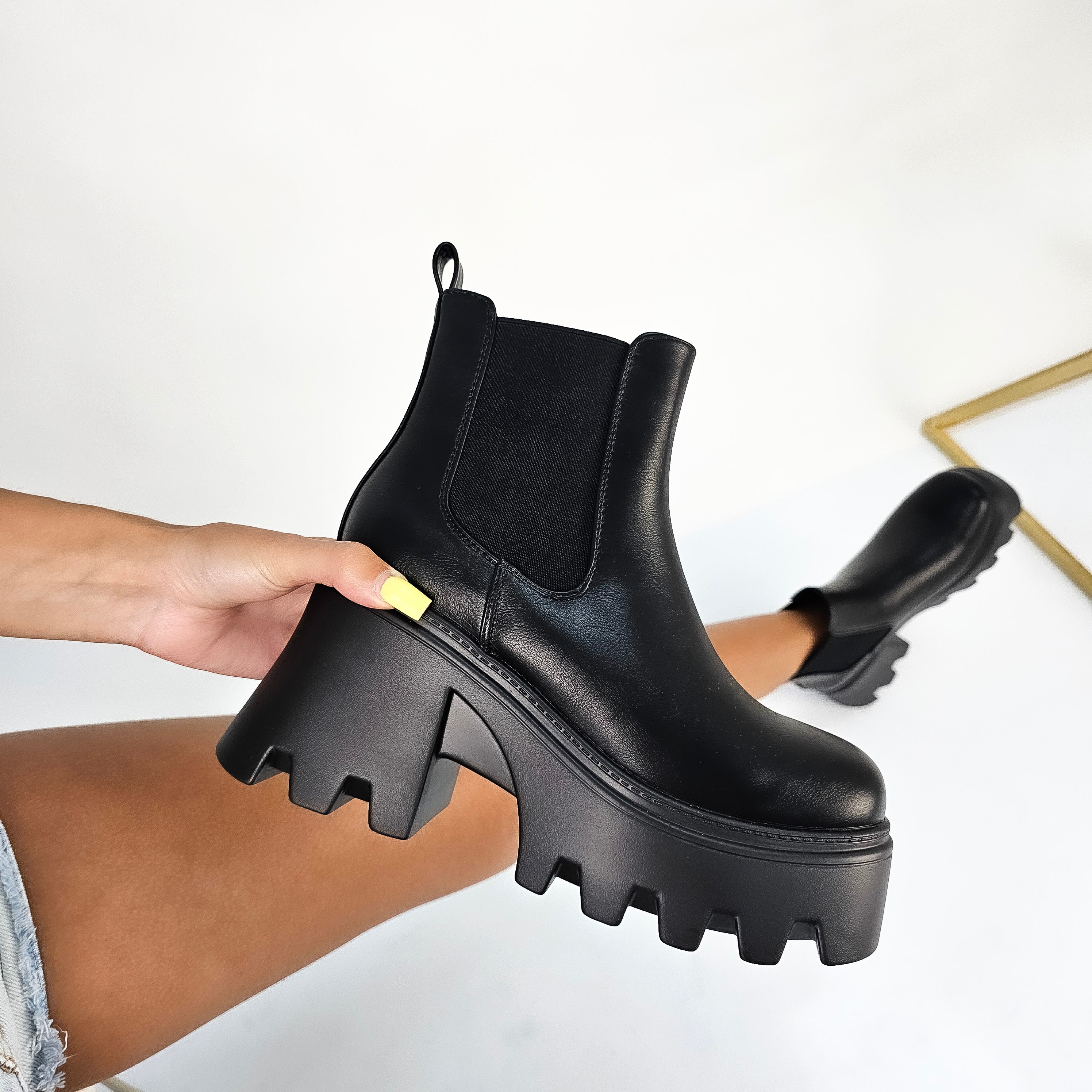 Tessa™ | Platform Beatles Boots